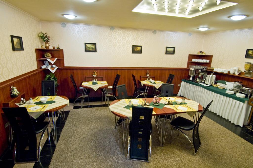 Hotel Relax U Drsu Табор Екстериор снимка