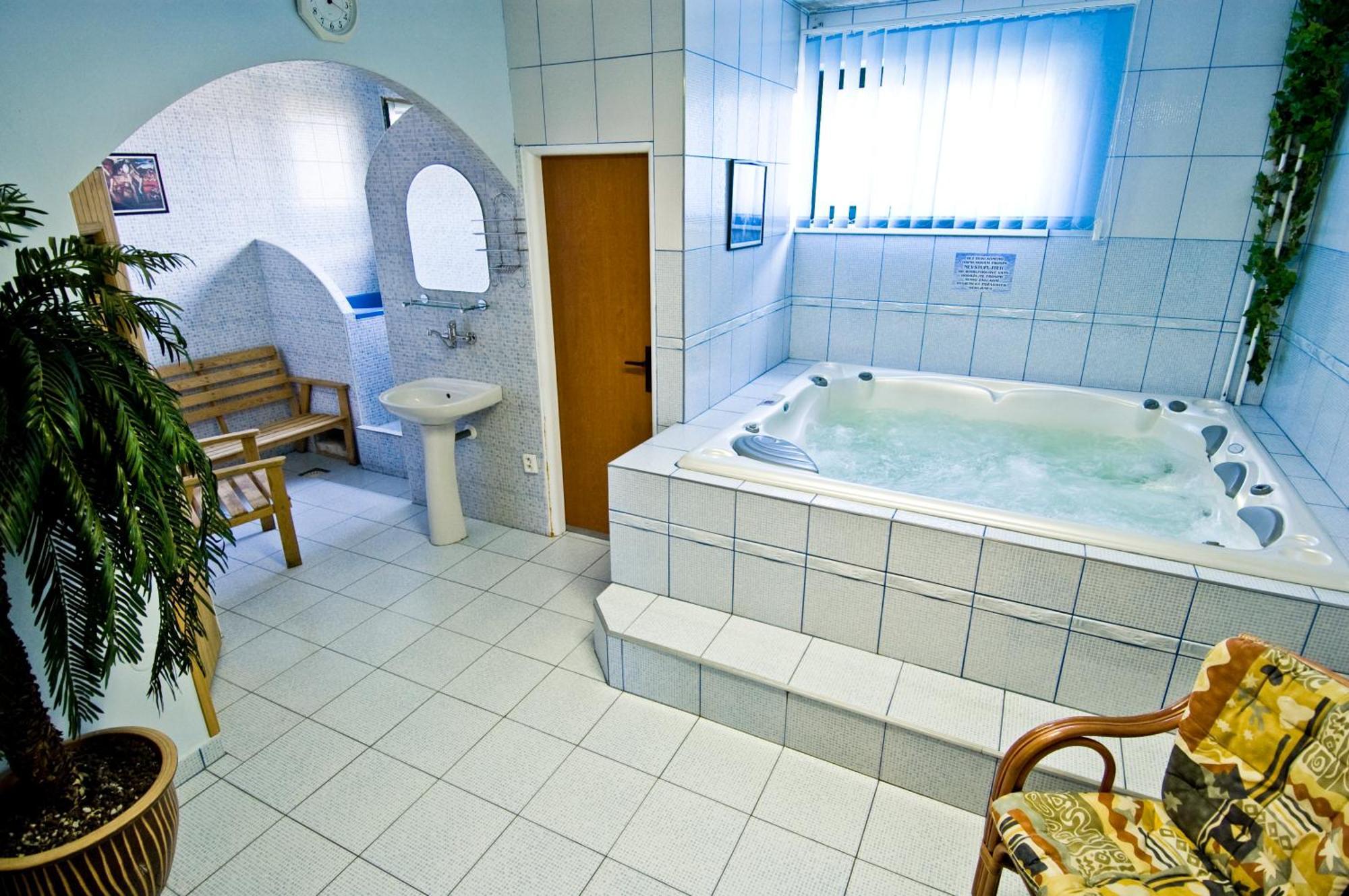 Hotel Relax U Drsu Табор Екстериор снимка