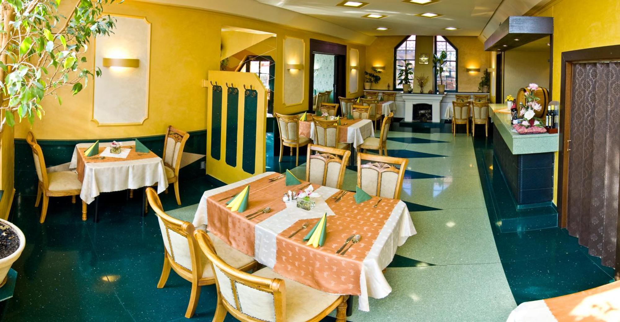 Hotel Relax U Drsu Табор Екстериор снимка